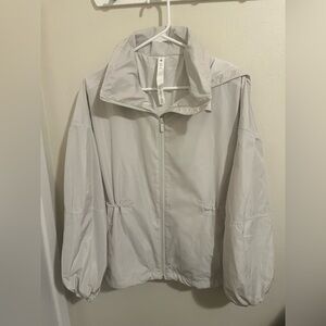 🍋Lululemon light weight cinch waist jacket bone color size 6‎